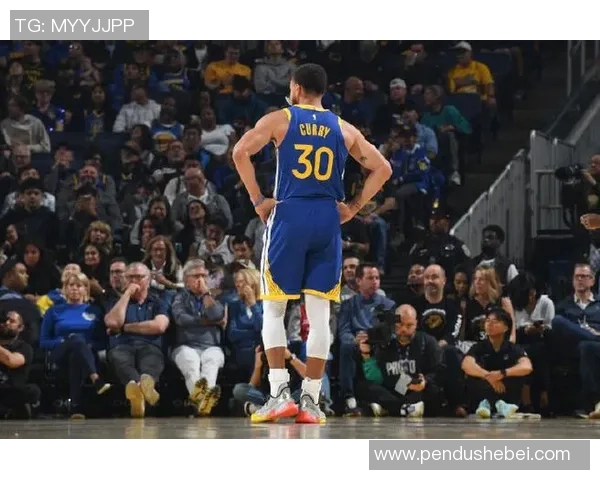 勇士与灰熊精彩对决视频回放全程回顾与精彩瞬间分析