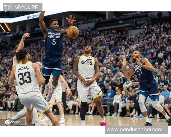 森林狼与爵士精彩对决全场录像回放及赛后分析分享